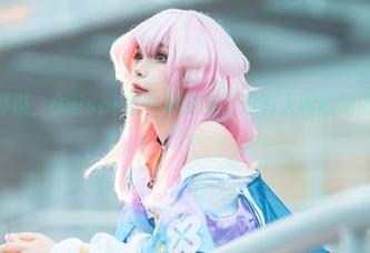 Umeko J说，Baiser是一种更新，没有人能拒绝的cos魅力？